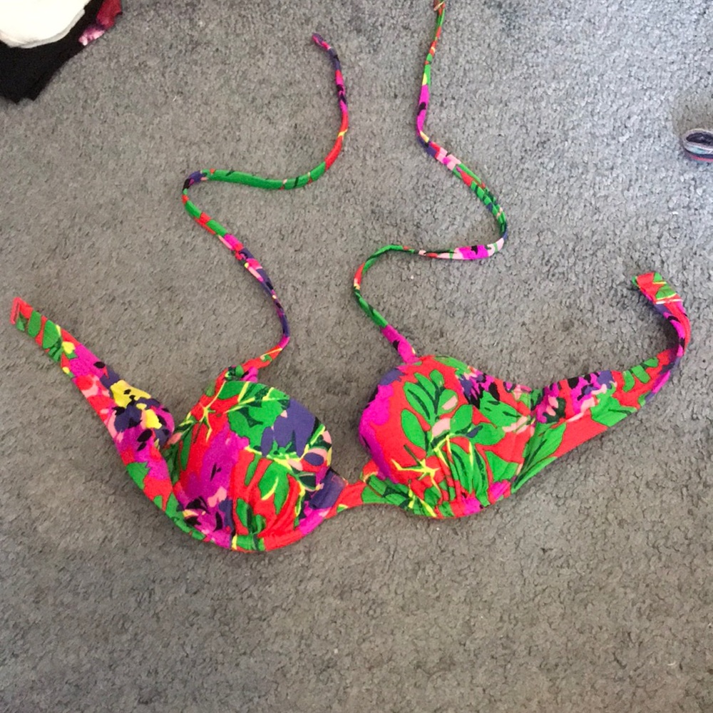Bathing suit top